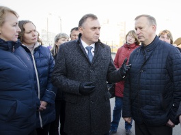 Глава Вологды Евгений Шулепов потребовал объяснений о срыве сроков заливки ледовой дорожки на стадионе «Локомотив»