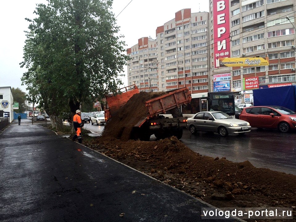 Более 300 тысяч квадратных метров – площадь уже отремонтированного дорожного покрытия в Вологде