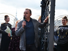 6 сентября в рамках международного фестиваля «Голос ремесел» состоялось торжественное открытие нового арт-объекта Вологды «Дверь в …»
