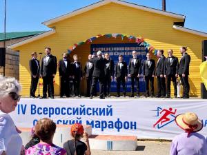 Под звуки гимна Российской Федерации открыли IV Всероссийский сельский марафон в Сметанино!