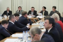 В Государственной Думе сегодня подвели итоги развития двусторонних отношений между Россией и Японией за год. 
