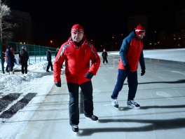 4 декабря массовые катания на стадионе «Локомотив» открыл Евгений Шулепов