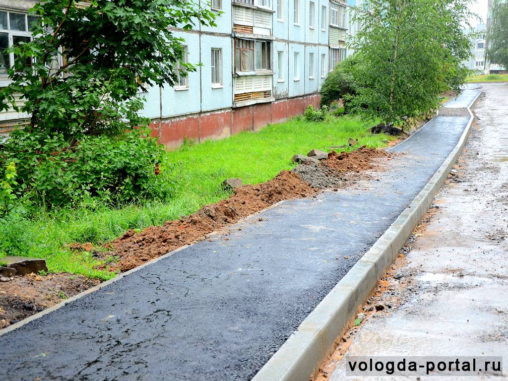 Сразу несколько тротуаров отремонтированы в микрорайоне Бывалово