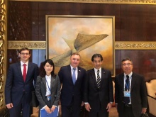 Провели двустороннюю встречу с господином Айсавой - исполняющим обязанности Генерального секретаря ЛДПЯ, правящей партии Японии